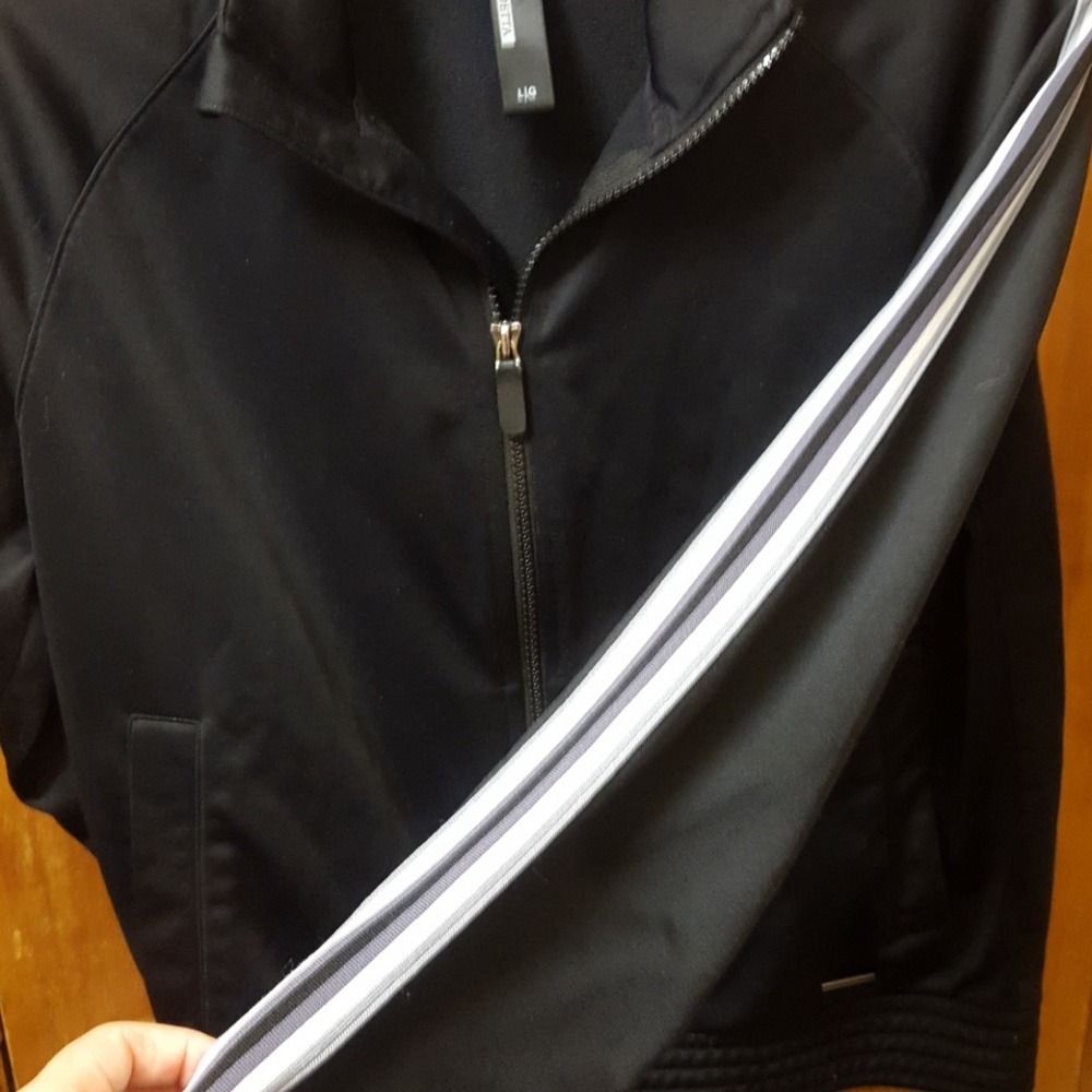 Black Mondetta Jacket - Picture 3 of 4